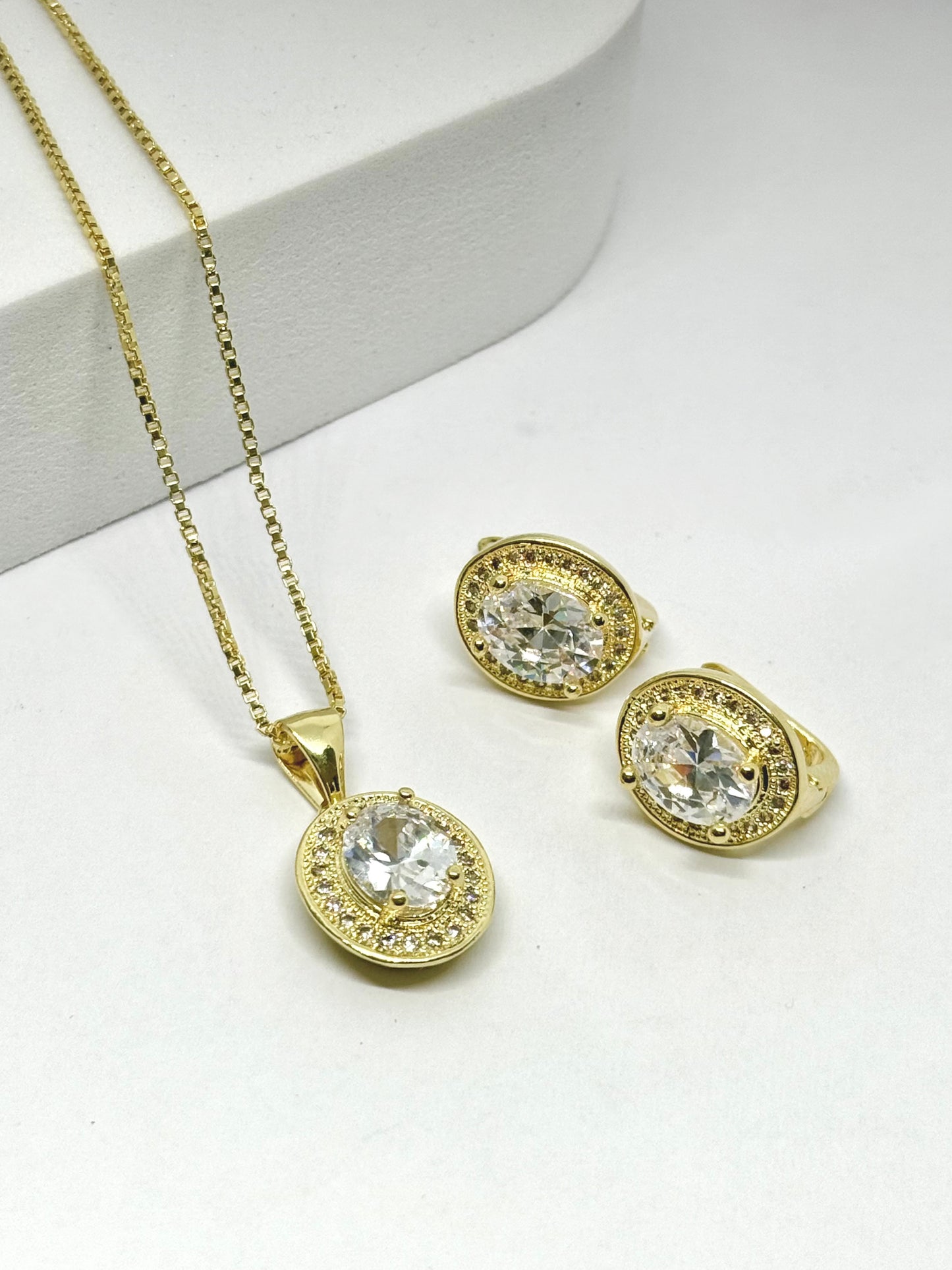 Conjunto Luxury Gold